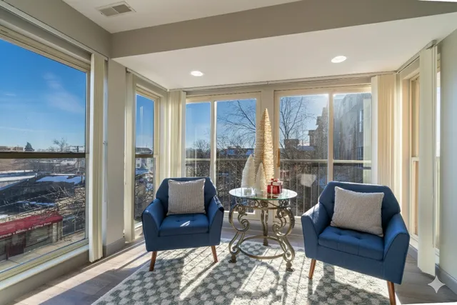 $349,900 | 100 Bokelman Street, Unit 325, Roselle, IL 60172