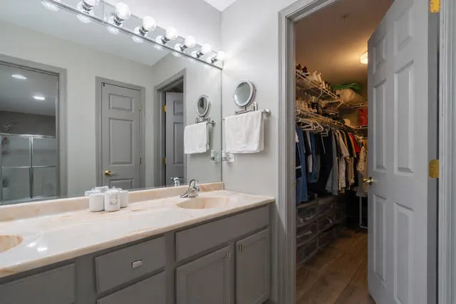 $349,900 | 100 Bokelman Street, Unit 325, Roselle, IL 60172