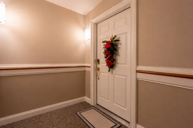 $349,900 | 100 Bokelman Street, Unit 325, Roselle, IL 60172