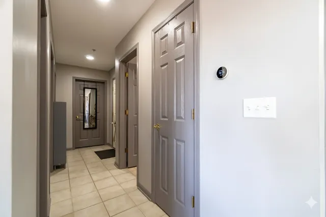 $349,900 | 100 Bokelman Street, Unit 325, Roselle, IL 60172