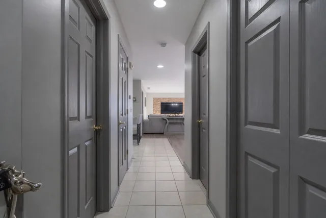 $349,900 | 100 Bokelman Street, Unit 325, Roselle, IL 60172