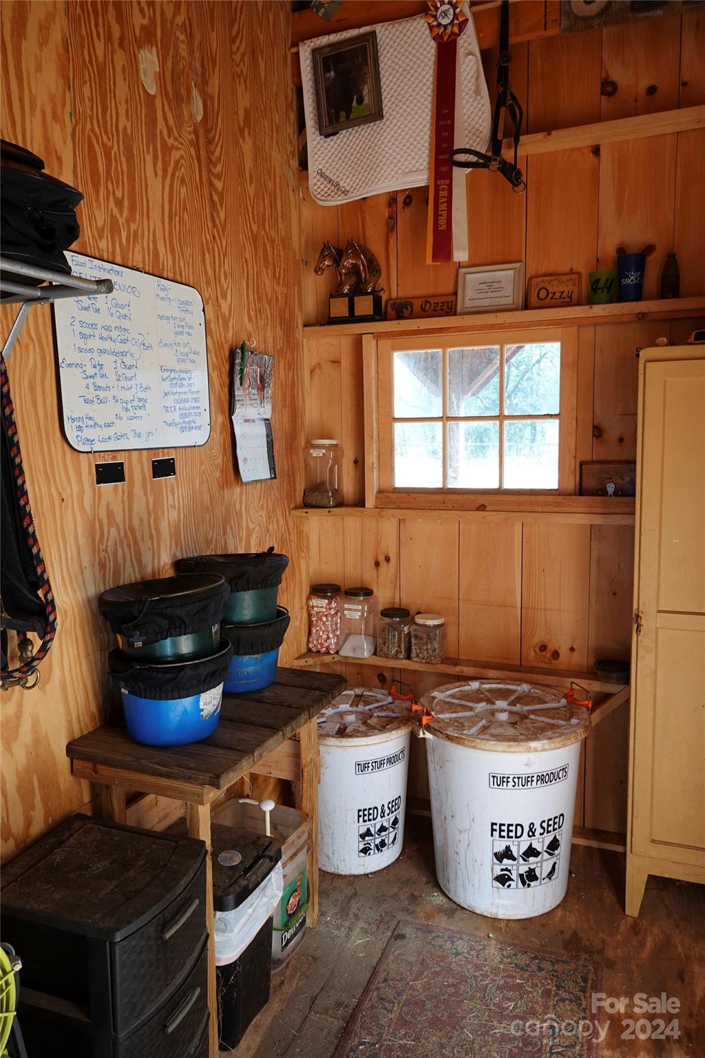 1276 Golf Course Road Tryon, NC 28782 - Photo 15 of 28 a kitchen with a stove and a microwave