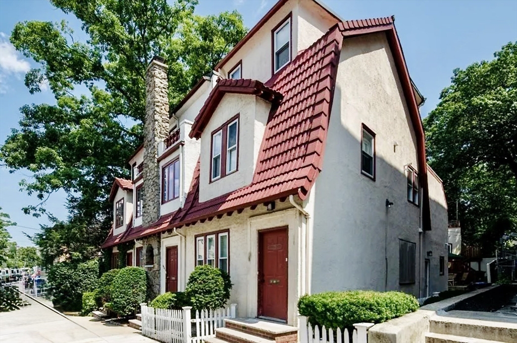 129 Sutherland Road Boston, MA 02135 - Photo 2 of 7