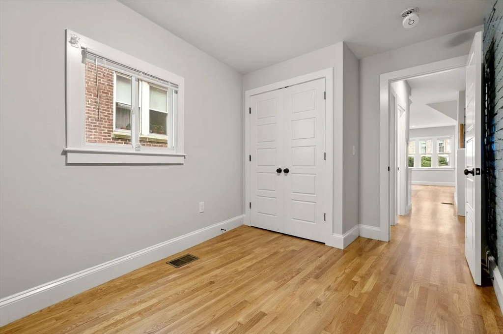 129 Sutherland Road Boston, MA 02135 - Photo 6 of 7