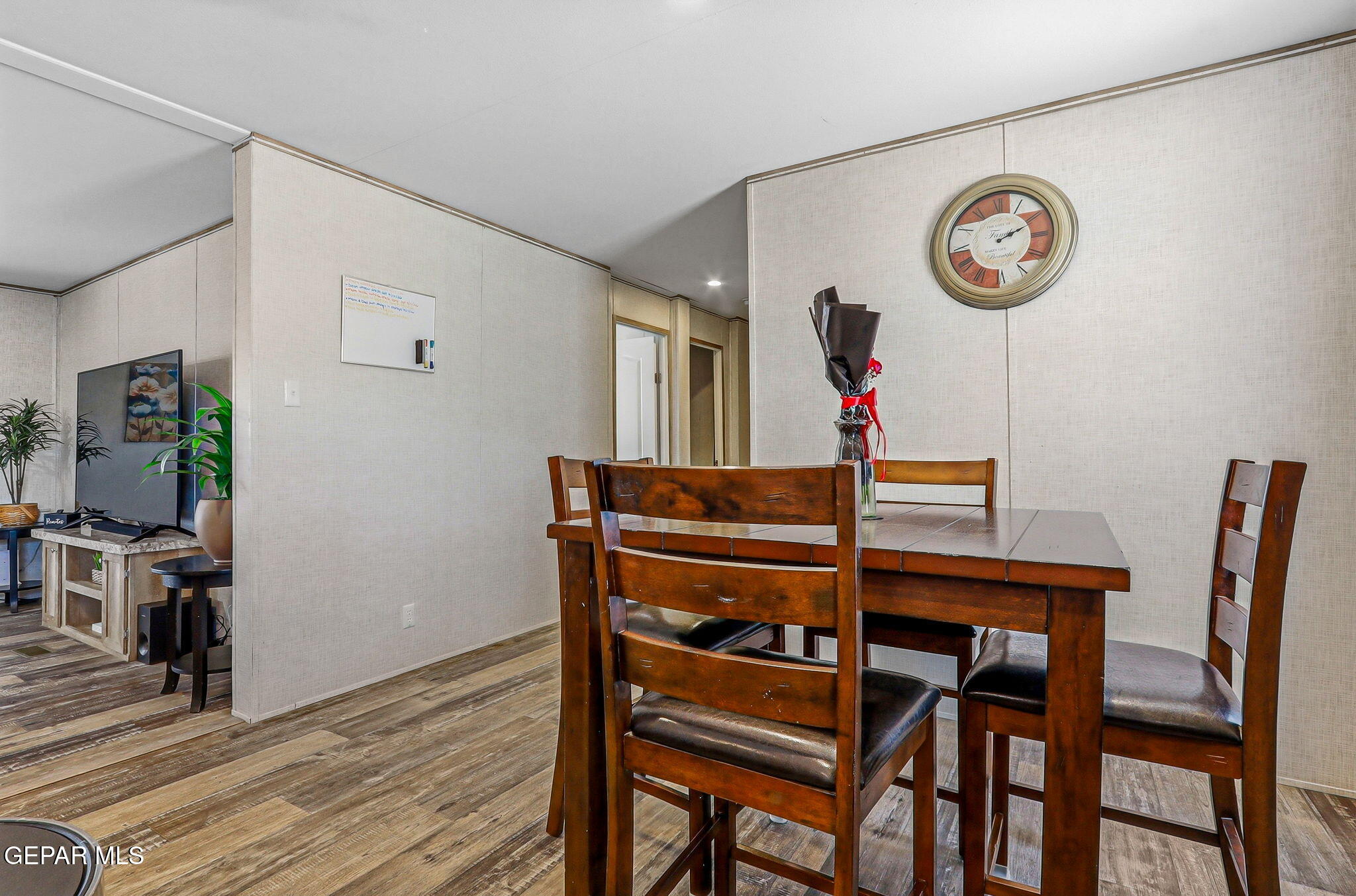 4710 Hueco Tanks Road El Paso, TX 79938 - Photo 11 of 44 Dining area