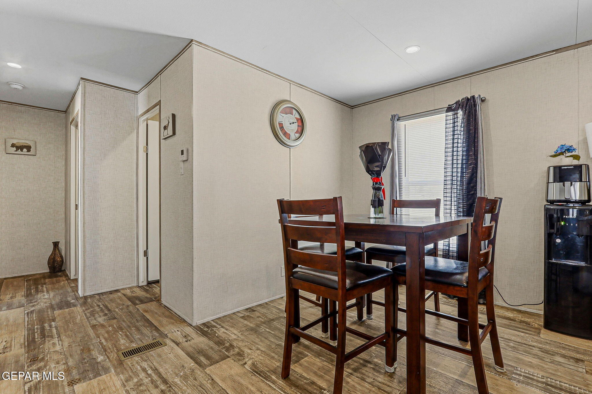 4710 Hueco Tanks Road El Paso, TX 79938 - Photo 12 of 44 Dining Area
