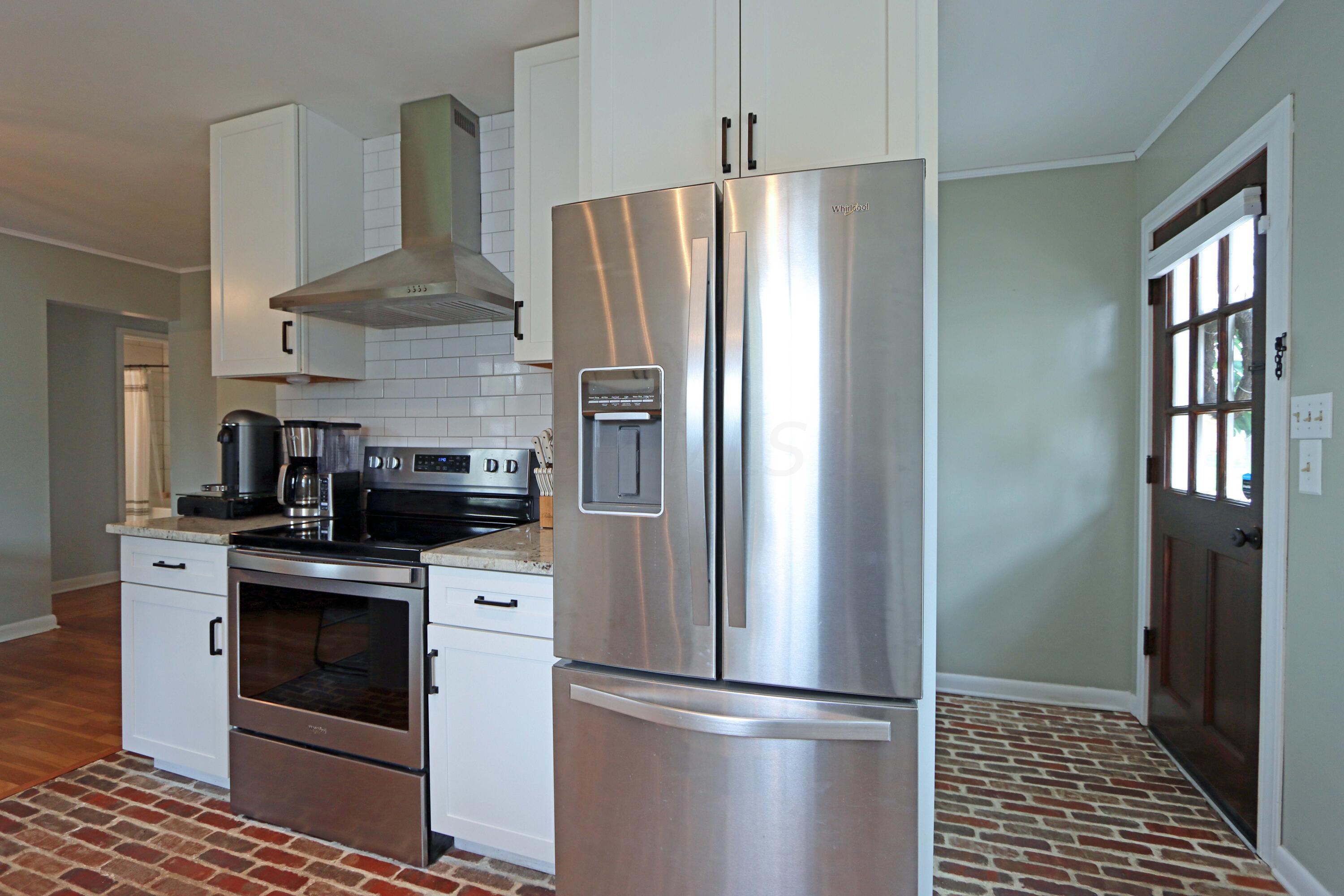 2353 Shrewsbury Road Columbus, OH 43221 - Photo 20 of 44 Kitchen