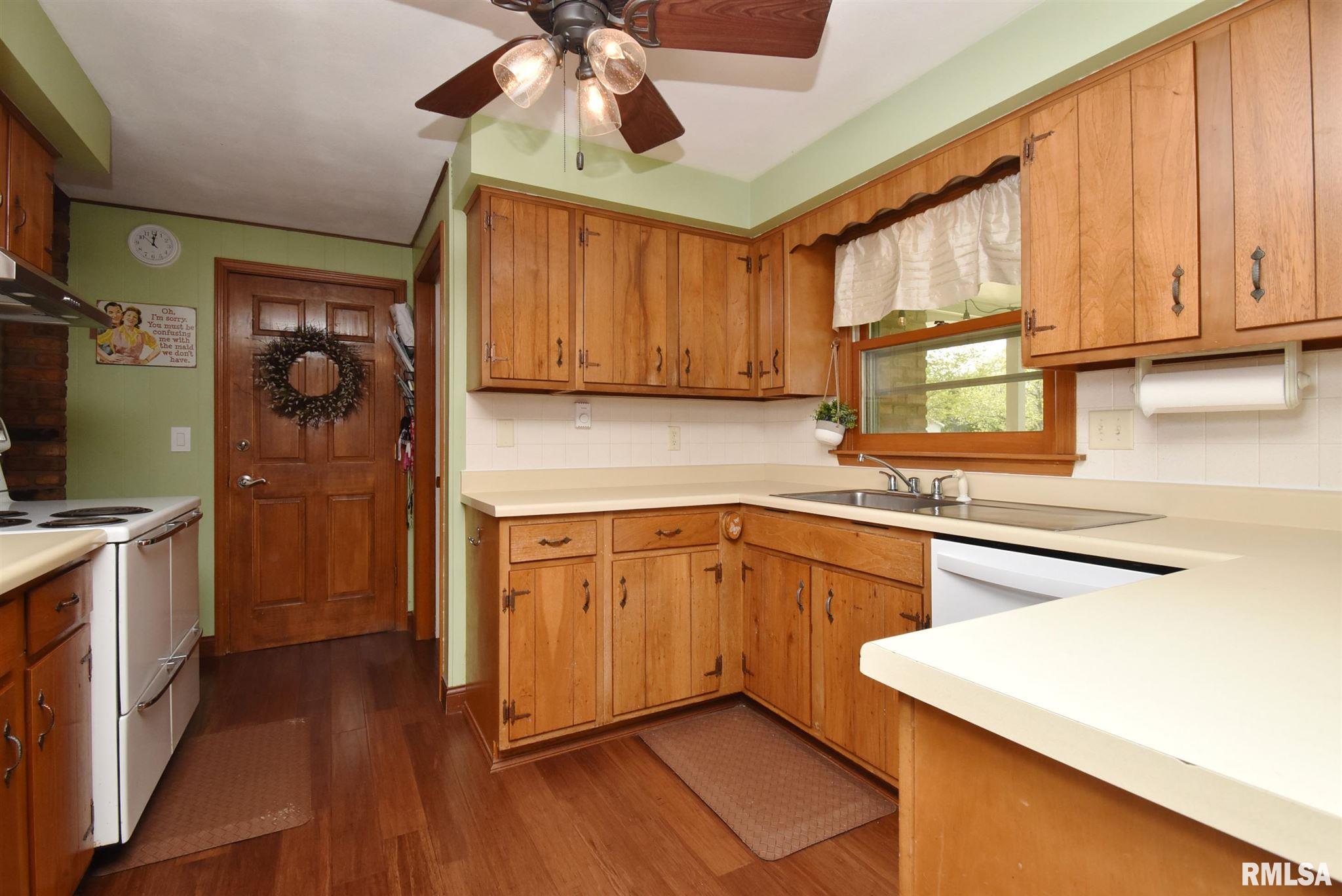 10216 Hickory Road Tremont, IL 61568 - Photo 13 of 50