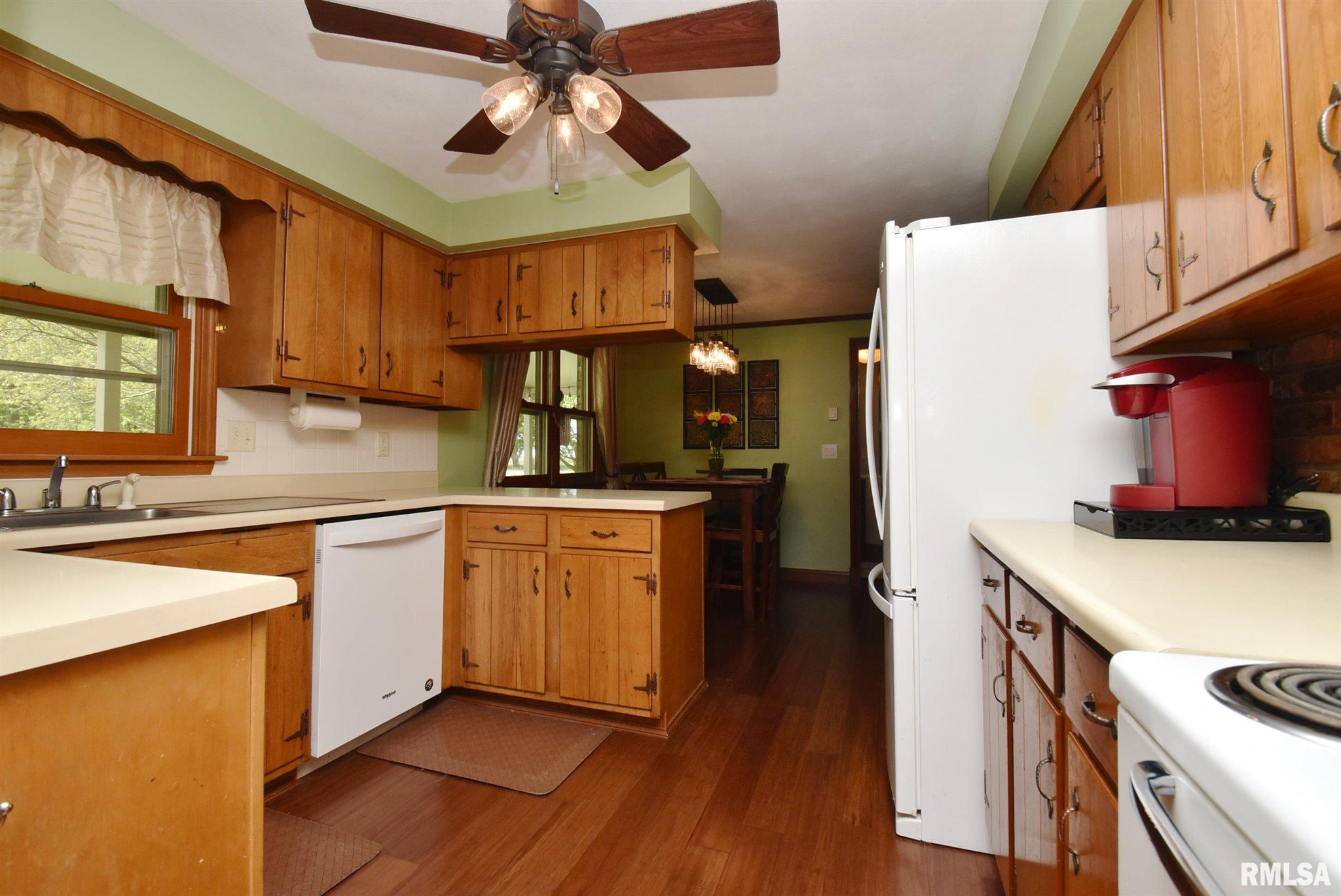 10216 Hickory Road Tremont, IL 61568 - Photo 7 of 50
