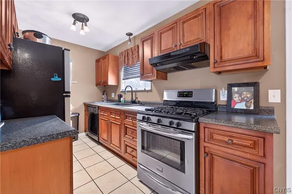 $249,900 | 912 Mildred Avenue, Unit 910, Utica, NY 13502