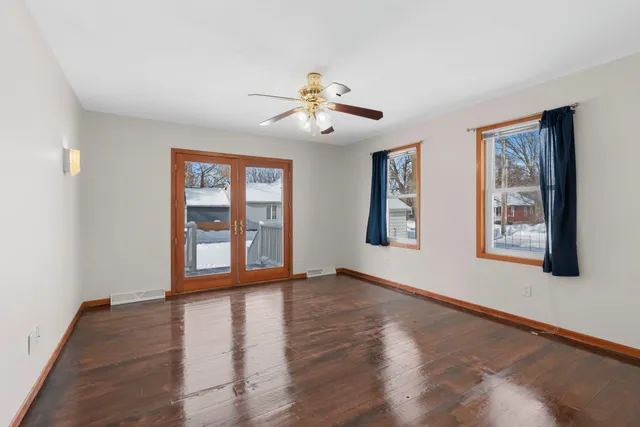 $319,900 | 210 River Street, Neenah, WI 54956