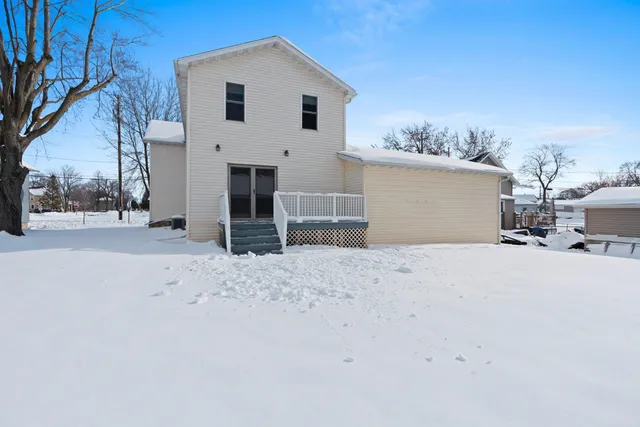 $319,900 | 210 River Street, Neenah, WI 54956
