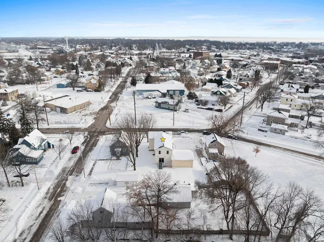 $319,900 | 210 River Street, Neenah, WI 54956