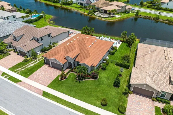 $2,150,000 | 114 Blanca Isles Lane, Jupiter, FL 33478