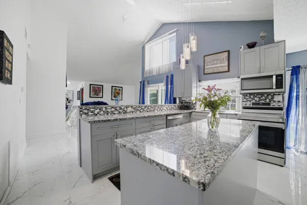 $573,000 | 3517 Northwest 73rd Way, Coral Springs, FL 33065