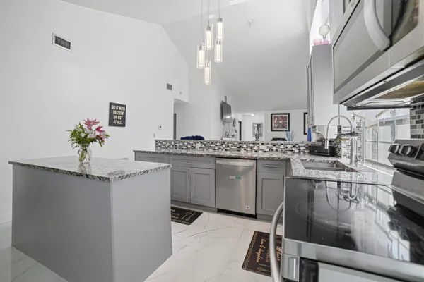 $573,000 | 3517 Northwest 73rd Way, Coral Springs, FL 33065
