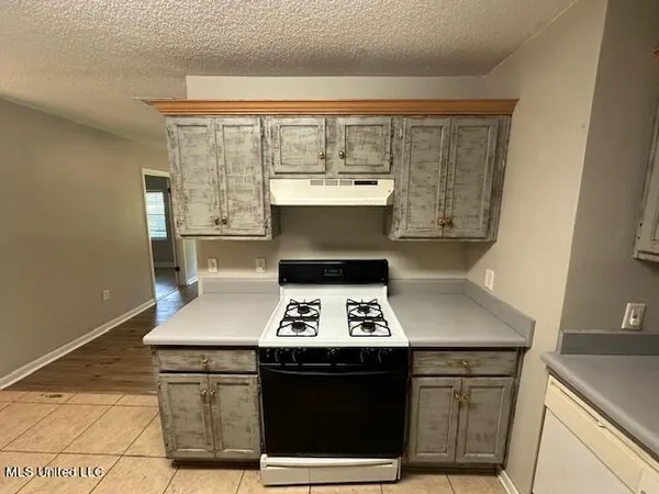 $1,575 | 109 McRaven Street, Clinton, MS 39056