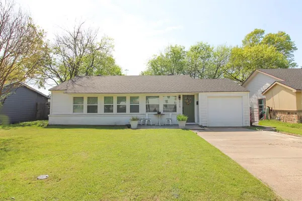 $2,300 | 3119 Eisenhower Drive, Dallas, TX 75224