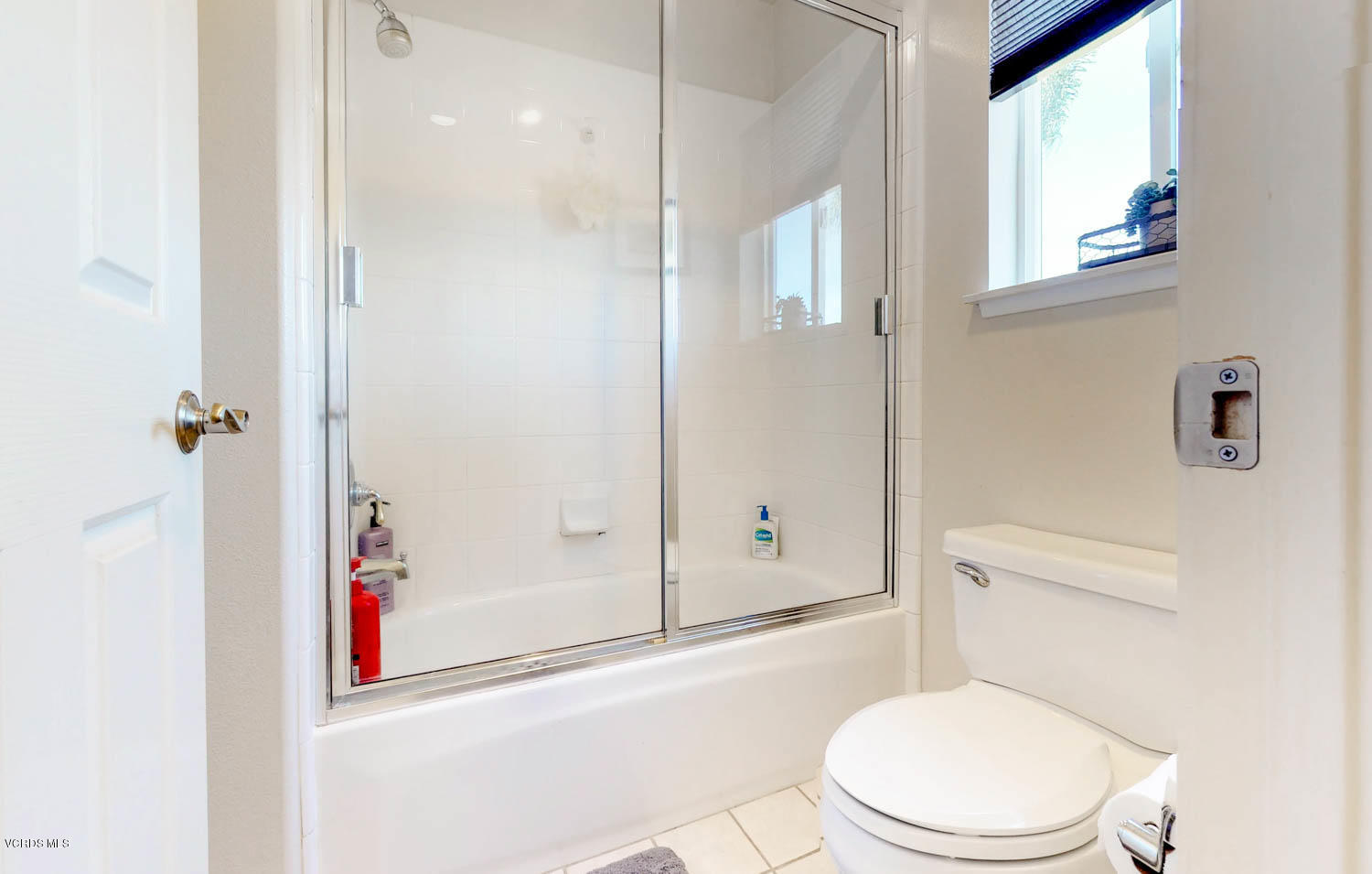 595 Fresh Meadows Road Simi Valley, CA 93065 - Photo 14 of 30 T3F9K6vb6BG - 03.09.2018_13.27.56