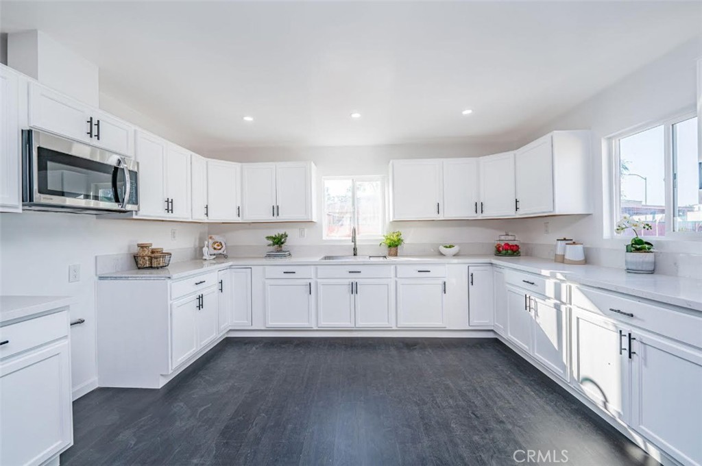 16604 E Street Victorville, CA 92395 - Photo 10 of 18