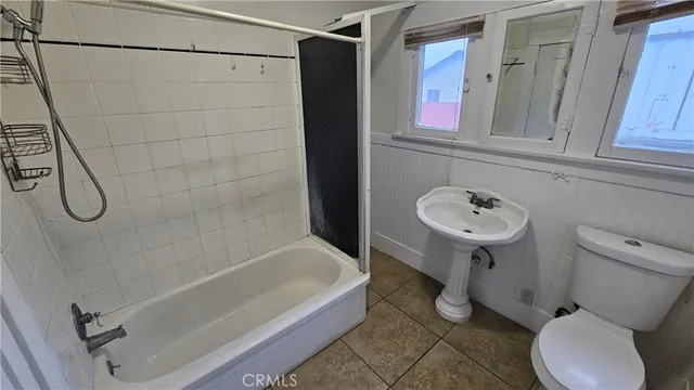 $2,795 | 610 East D Street, Ontario, CA 91764