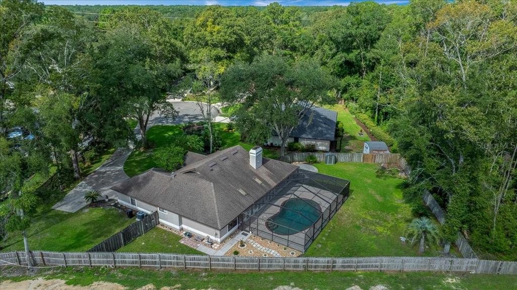 915 Southwest 82 Terrace Gainesville, FL 32607 - Photo 10 of 39 Gallery Image 10