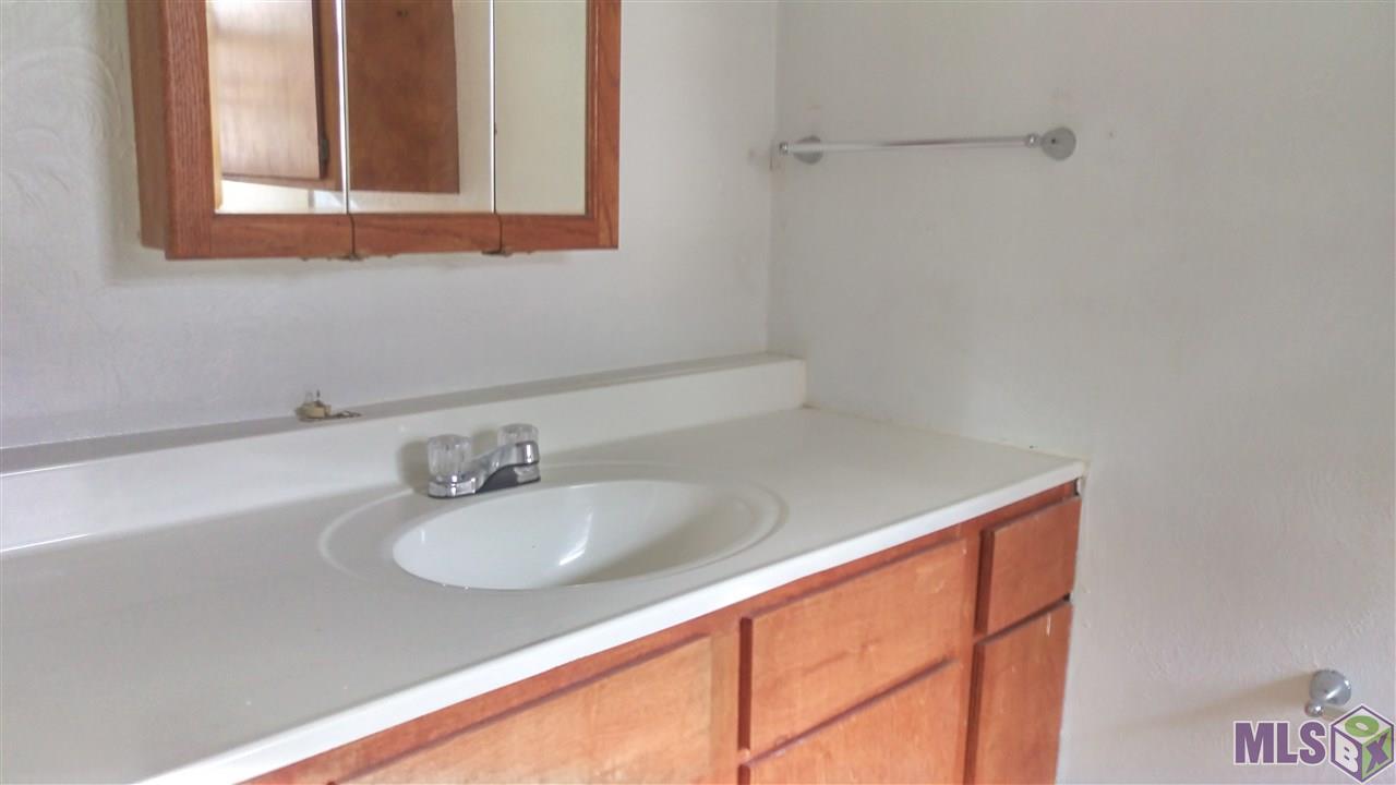 14013 Rampart Court Baton Rouge, LA 70810 - Photo 7 of 11 Gallery Image 7