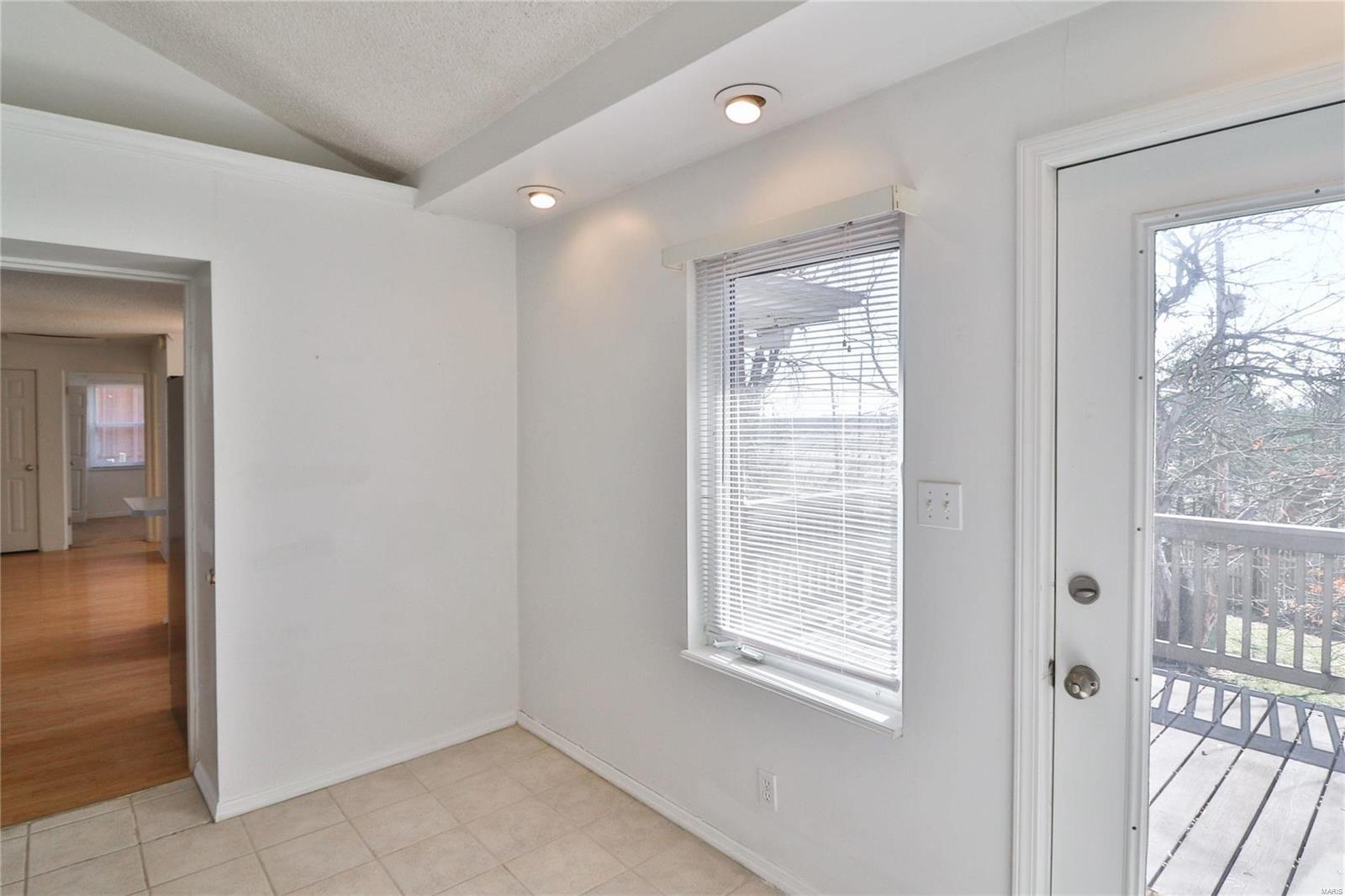 3376 Ringer Road St. Louis, MO 63125 - Photo 11 of 22 Gallery Image 11