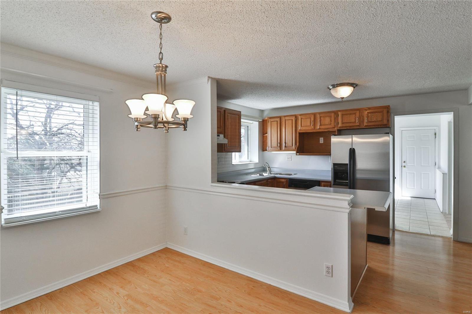 3376 Ringer Road St. Louis, MO 63125 - Photo 5 of 22 Gallery Image 5