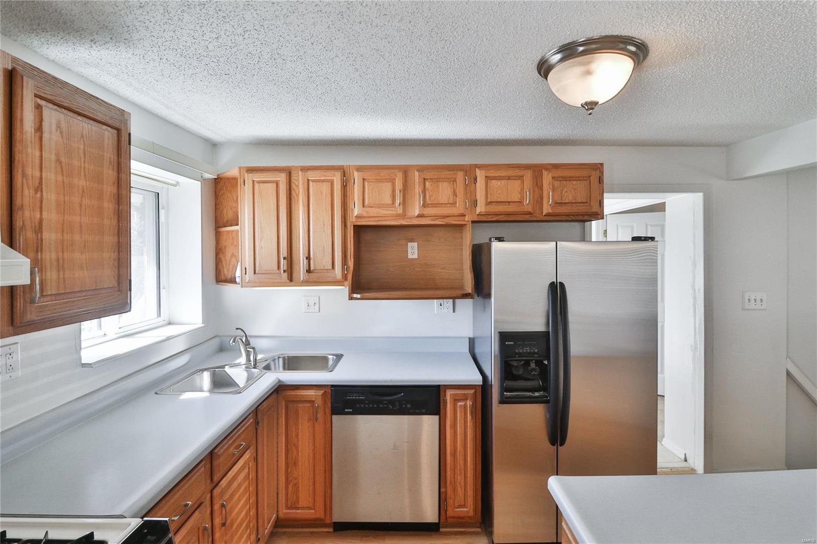 3376 Ringer Road St. Louis, MO 63125 - Photo 6 of 22 Gallery Image 6