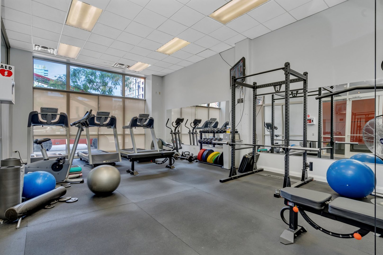 1001 West Madison Street, Unit 611 Chicago, IL 60607 - Photo 28 of 30 Gallery Image 28