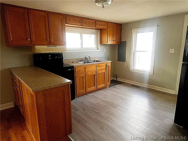 $155,900 | 803 West Market Street, Salem, IN 47167