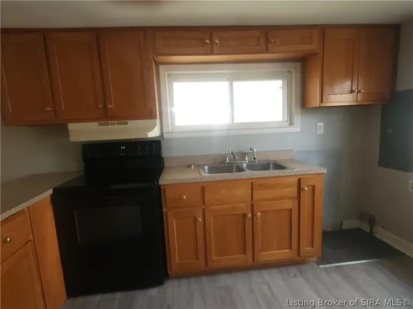 $155,900 | 803 West Market Street, Salem, IN 47167