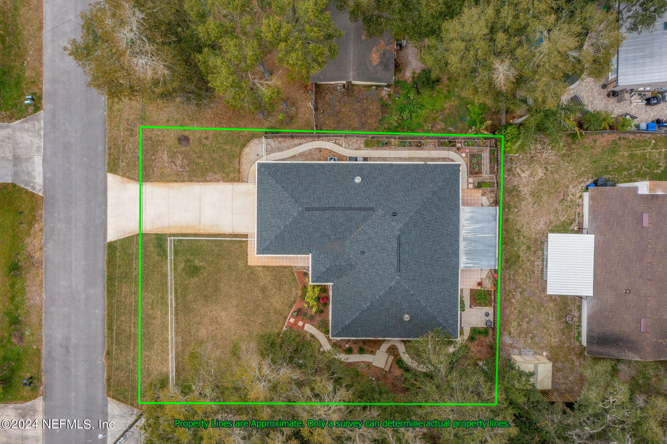 121 Cypress Road St. Augustine, FL 32086 - Photo 45 of 60 an aerial view of a house with a yard