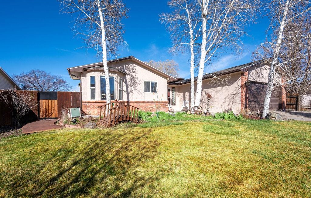 631 1/2 Pioneer Road Grand Junction, CO 81504 - Photo 2 of 37