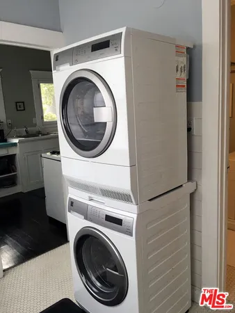 $3,600 | 1315 1/2 Kellam Avenue, Los Angeles, CA 90026