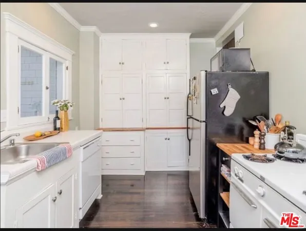 $3,600 | 1315 1/2 Kellam Avenue, Los Angeles, CA 90026