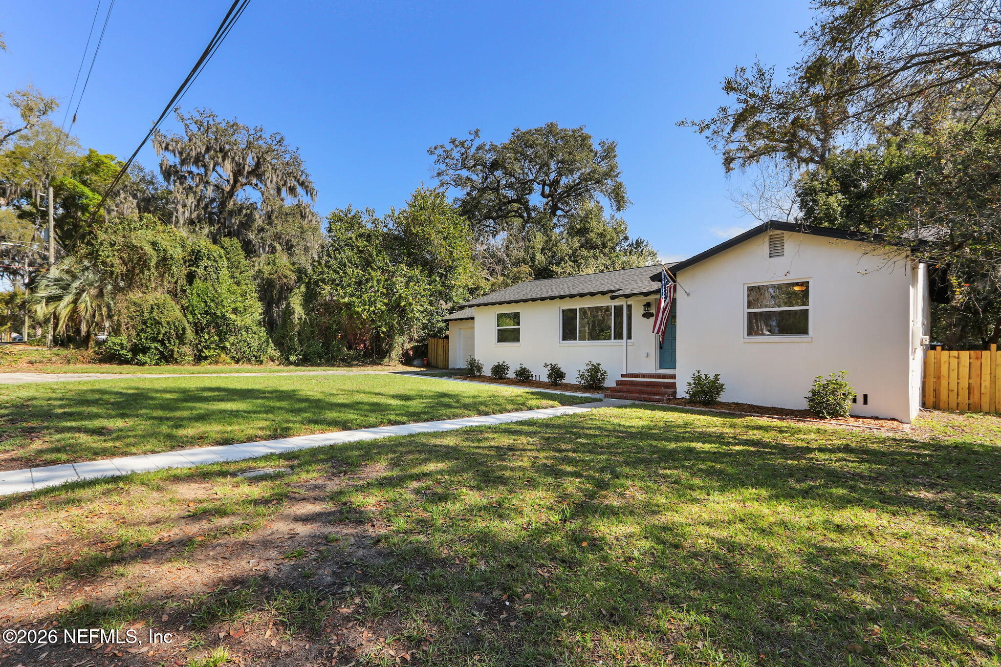 1425 Somerville Road Jacksonville, FL 32207 - Photo 2 of 16 3-web-or-mls-IMG_0013