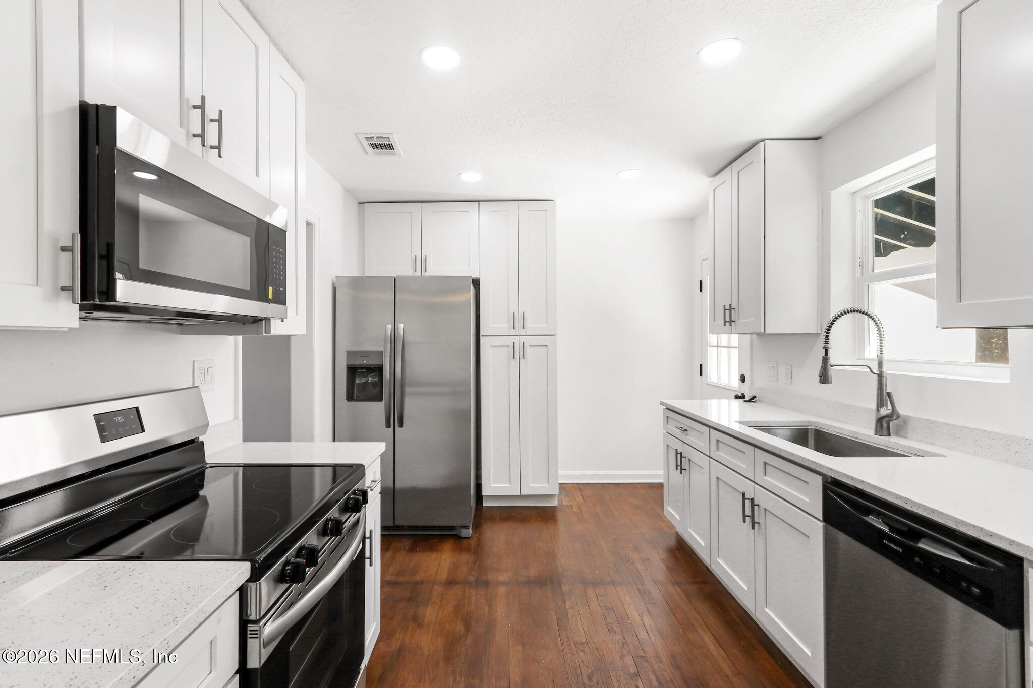 1425 Somerville Road Jacksonville, FL 32207 - Photo 10 of 16 12-web-or-mls-IMG_0063