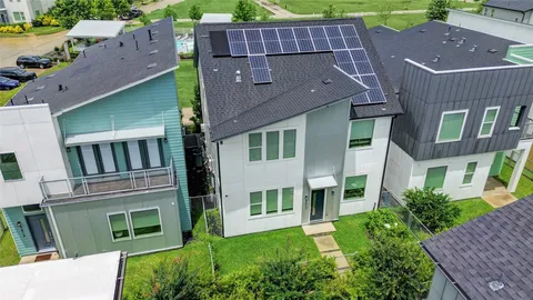$569,500 | 9820 Mocking Bird Hill Lane, Houston, TX 77080