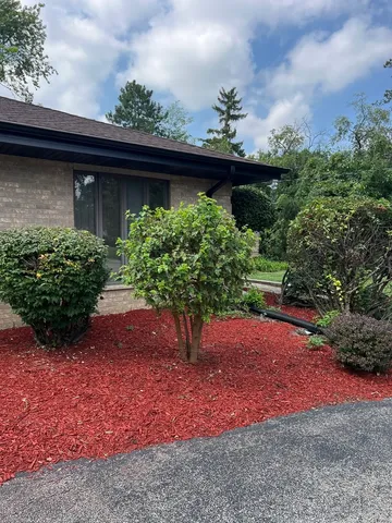 $750,000 | 3412 Meyers Road, Oak Brook, IL 60523