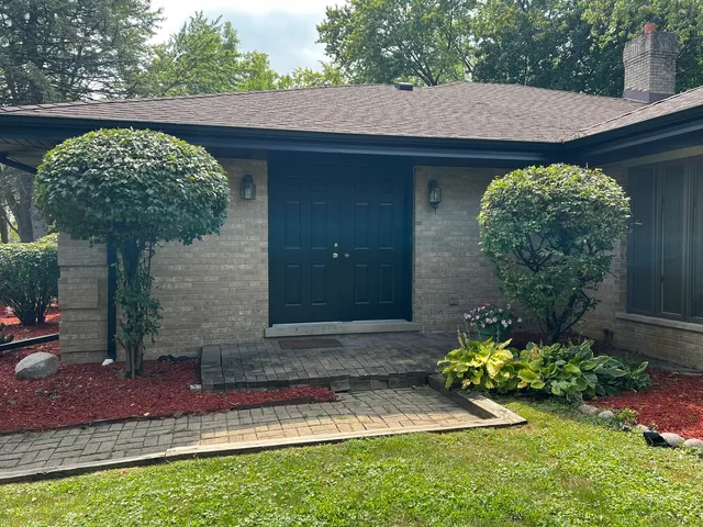 $750,000 | 3412 Meyers Road, Oak Brook, IL 60523