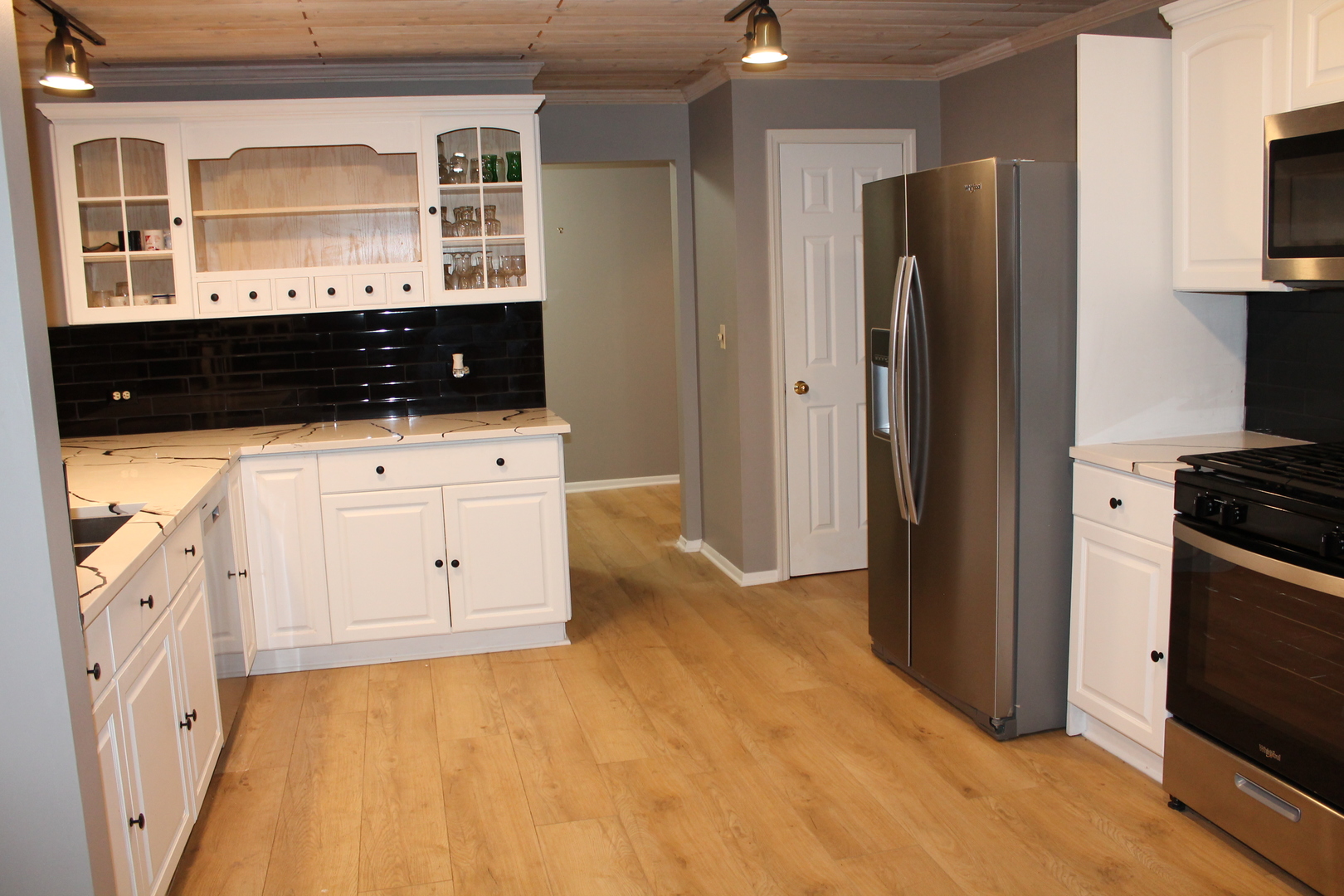 3412 Meyers Road Oak Brook, IL 60523 - Photo 5 of 29