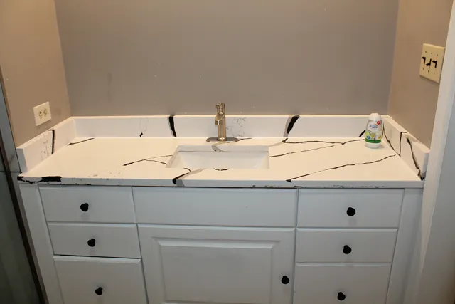 $750,000 | 3412 Meyers Road, Oak Brook, IL 60523