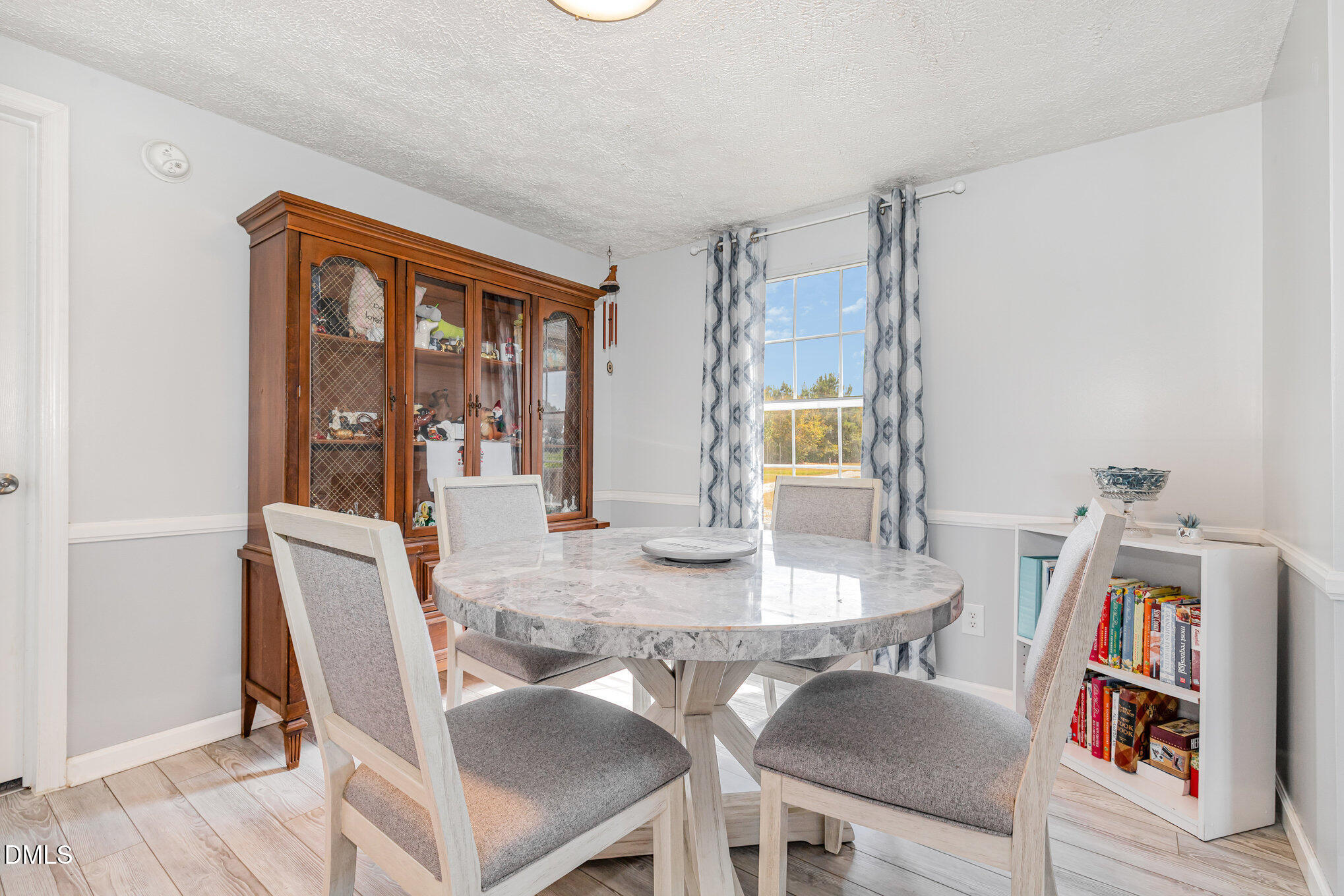 405 Woodruff Road Selma, NC 27576 - Photo 14 of 28 dining2