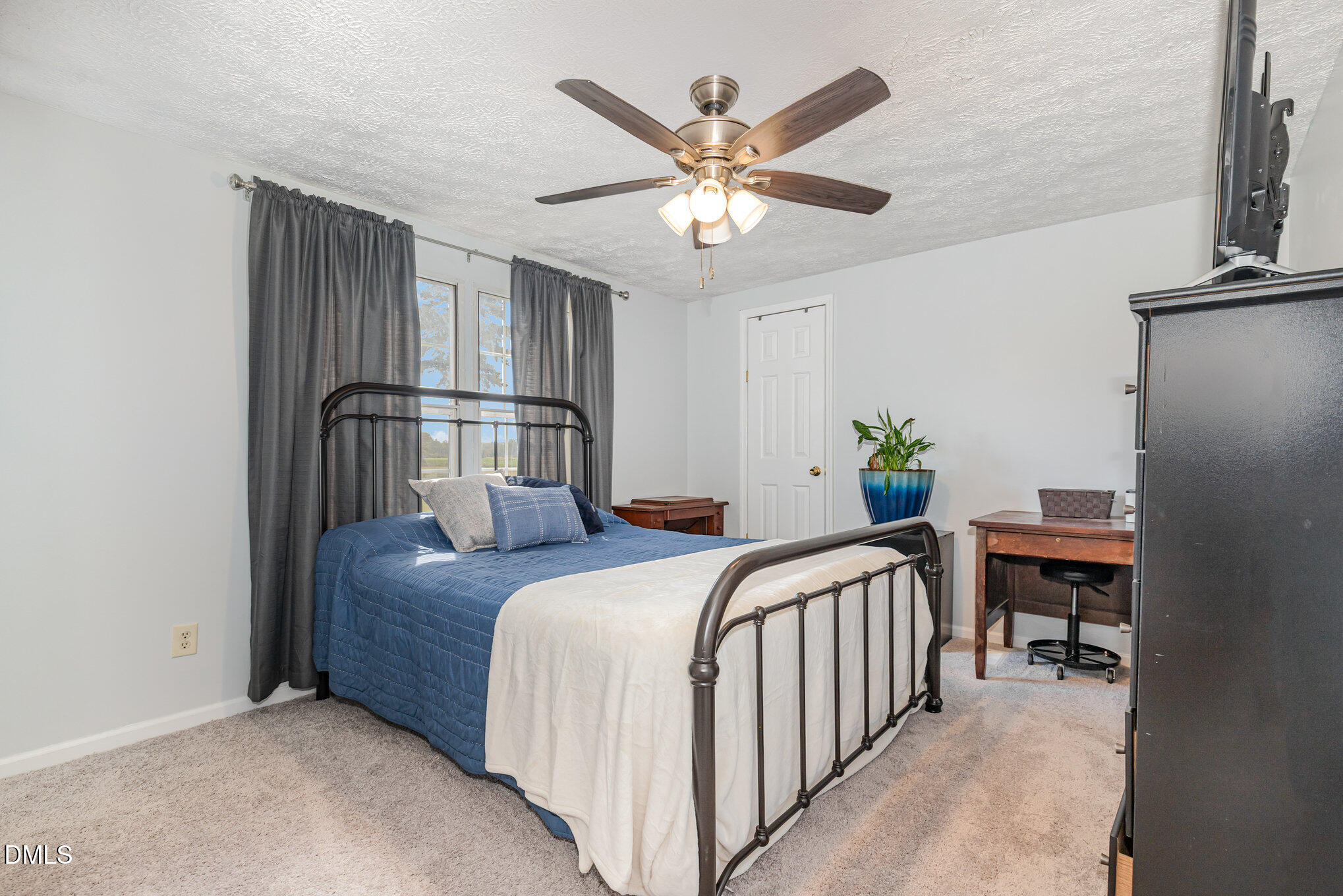 405 Woodruff Road Selma, NC 27576 - Photo 17 of 28 guestroom1