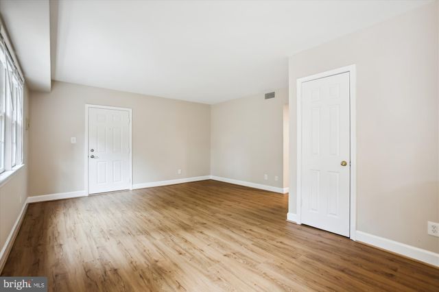 $485,000 | 1207 North Pitt Street, Unit 1C, Alexandria, VA 22314