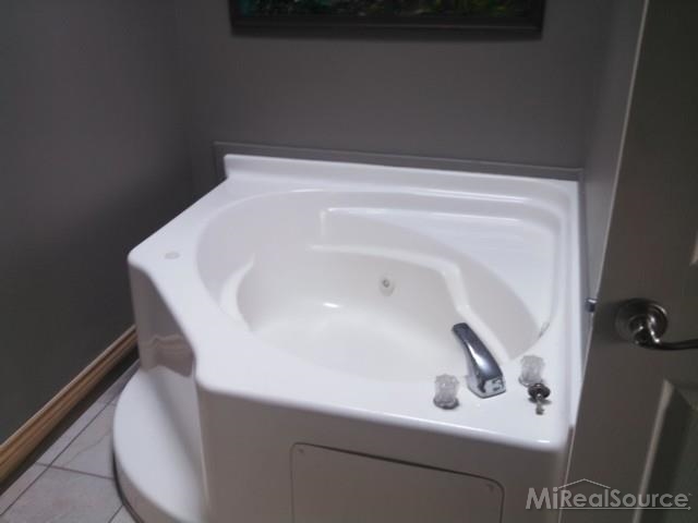 8703 Fisher Road Avoca, MI 48006 - Photo 11 of 20