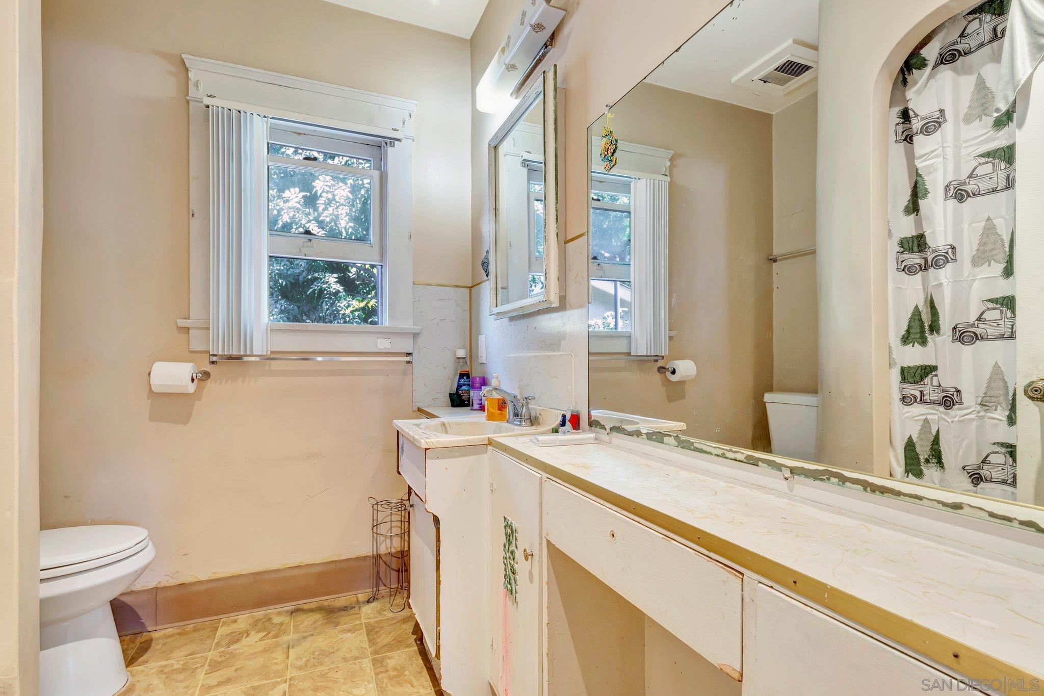 9065 Lemon Street Spring Valley, CA 91977 - Photo 19 of 38 Gallery Image 19