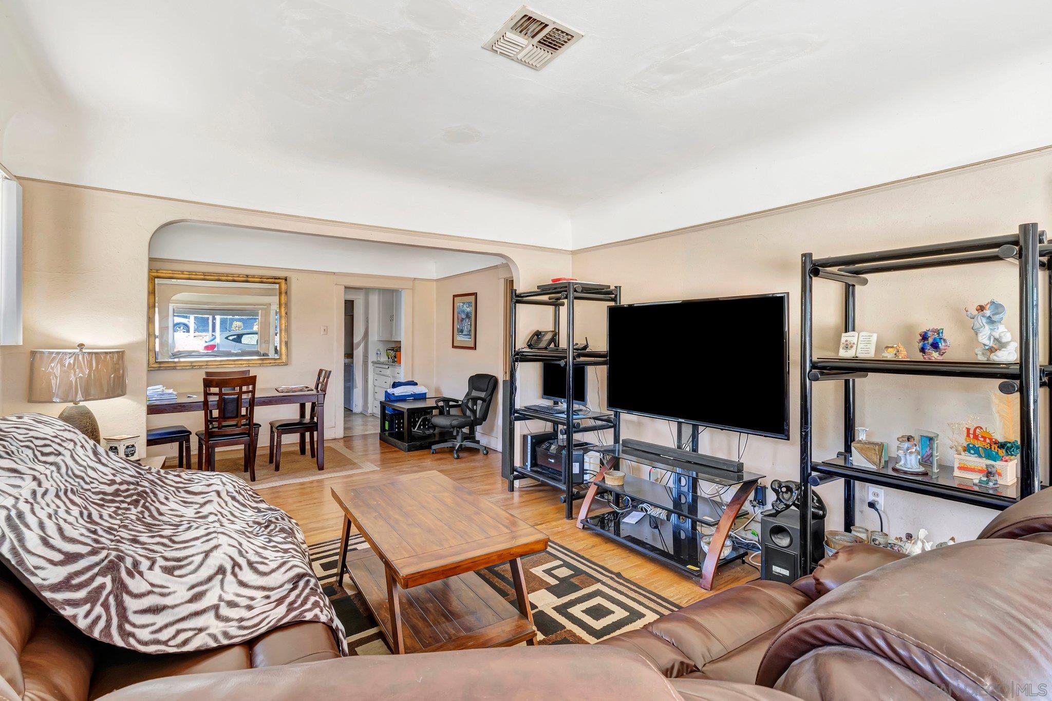 9065 Lemon Street Spring Valley, CA 91977 - Photo 9 of 38 Gallery Image 9
